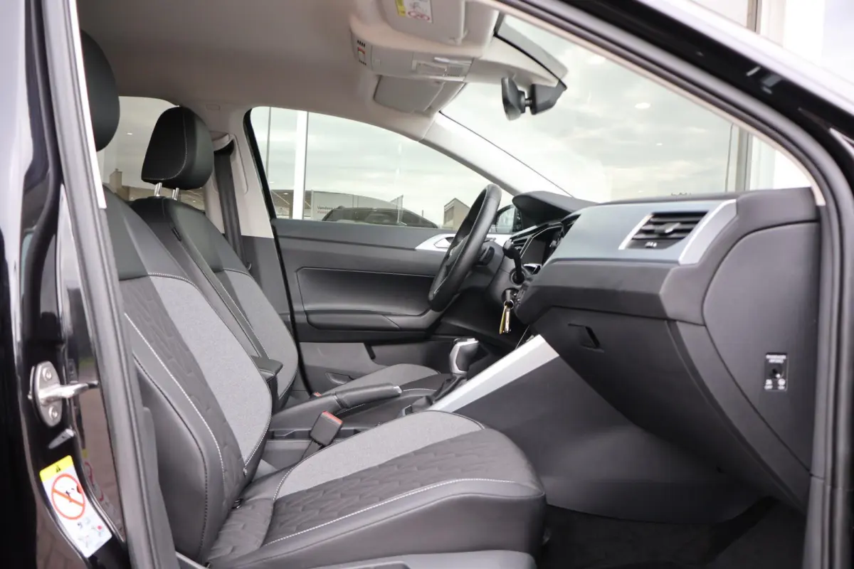 1.0 TSI 95pk DSG Life Edition | Trekhaak | Camera | Carplay | Parkeersensoren | Navi