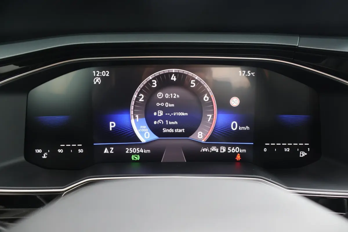 1.0 TSI 95pk DSG Life Edition | Trekhaak | Camera | Carplay | Parkeersensoren | Navi
