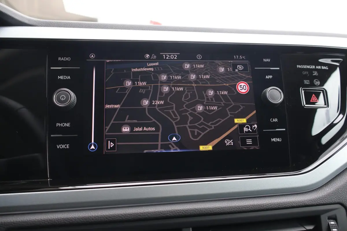1.0 TSI 95pk DSG Life Edition | Trekhaak | Camera | Carplay | Parkeersensoren | Navi