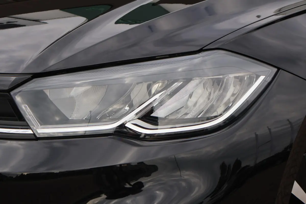 1.0 TSI 95pk DSG Life Edition | Trekhaak | Camera | Carplay | Parkeersensoren | Navi