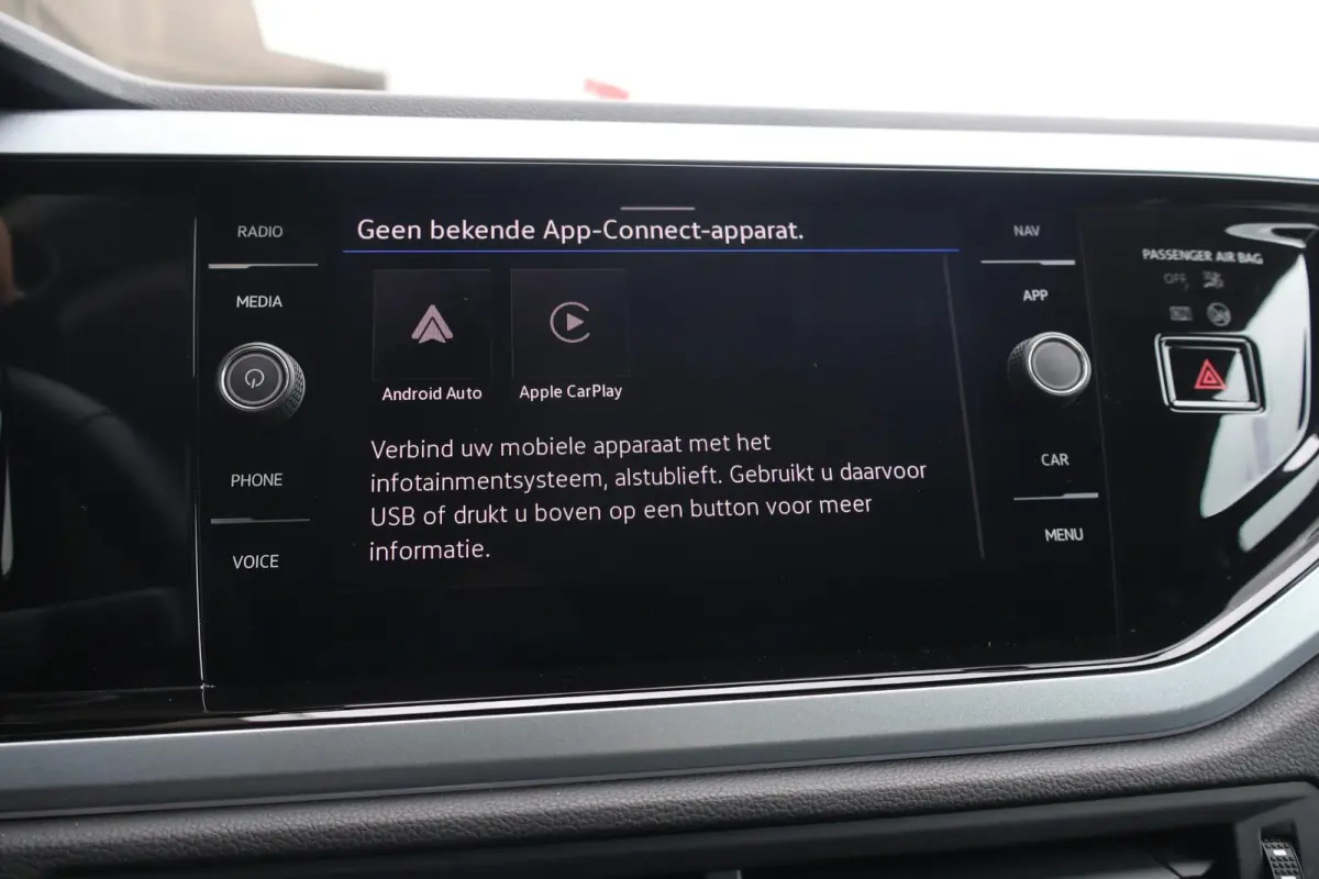 1.0 TSI 95pk DSG Life Edition | Trekhaak | Camera | Carplay | Parkeersensoren | Navi