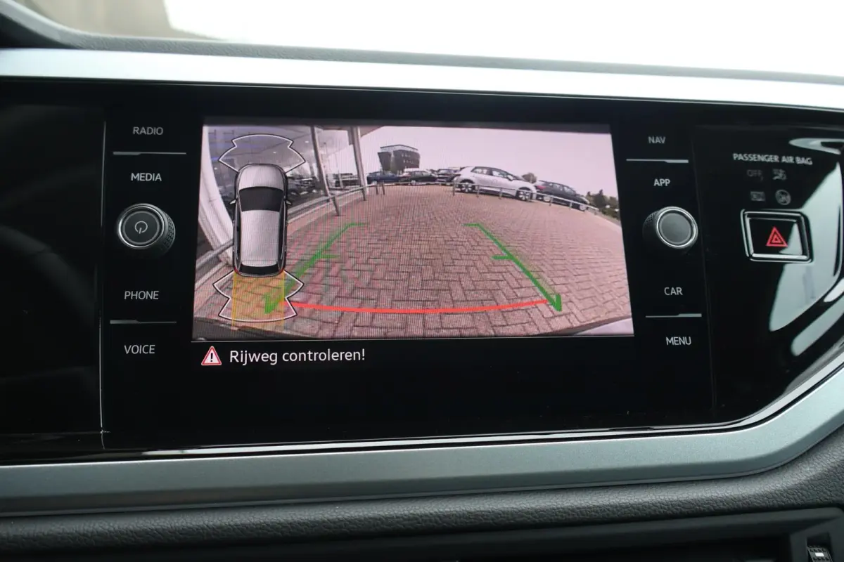1.0 TSI 95pk DSG Life Edition | Trekhaak | Camera | Carplay | Parkeersensoren | Navi