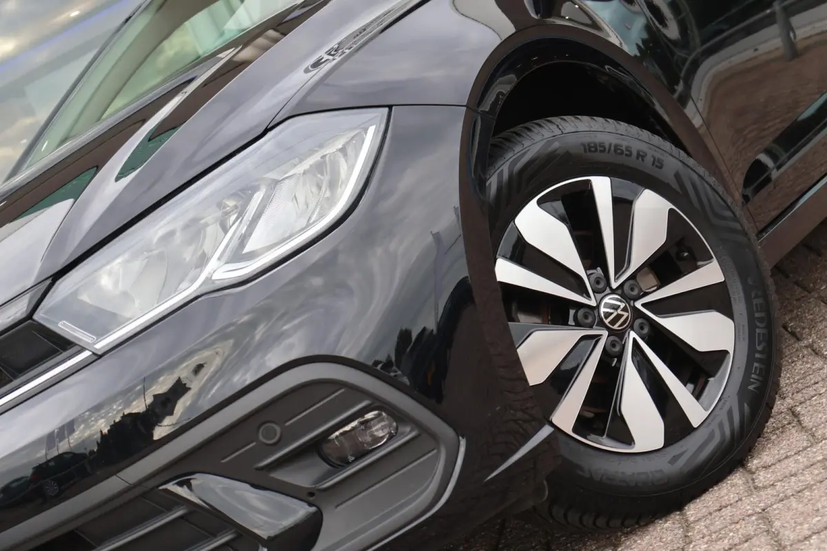 1.0 TSI 95pk DSG Life Edition | Trekhaak | Camera | Carplay | Parkeersensoren | Navi