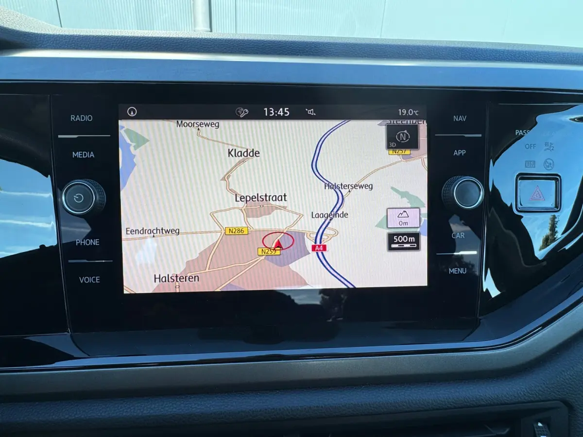 1.0 TSI Comfortline * Navigatiesysteem * Stoelverwarming * Parkeersensoren *