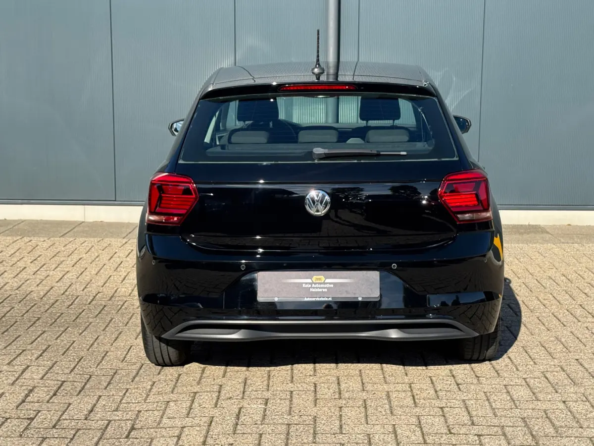 1.0 TSI Comfortline * Navigatiesysteem * Stoelverwarming * Parkeersensoren *