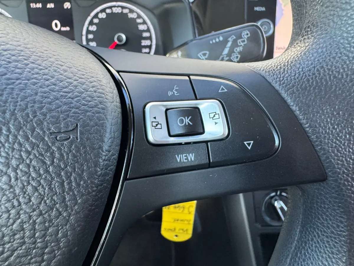 1.0 TSI Comfortline * Navigatiesysteem * Stoelverwarming * Parkeersensoren *