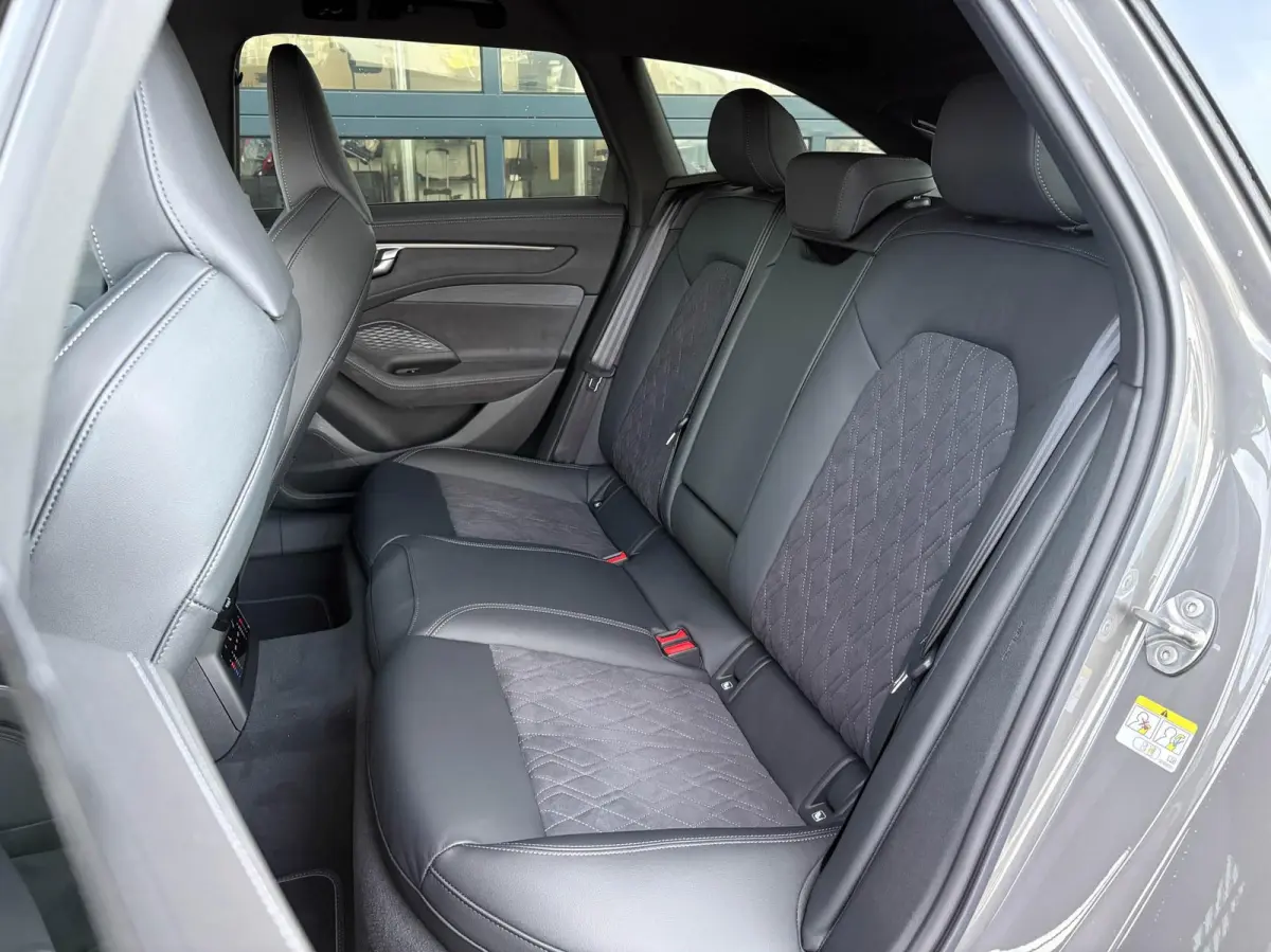 quattro 2.0 allroad e-hybrid 367pk quattro | Trekhaak | 20" Velgen