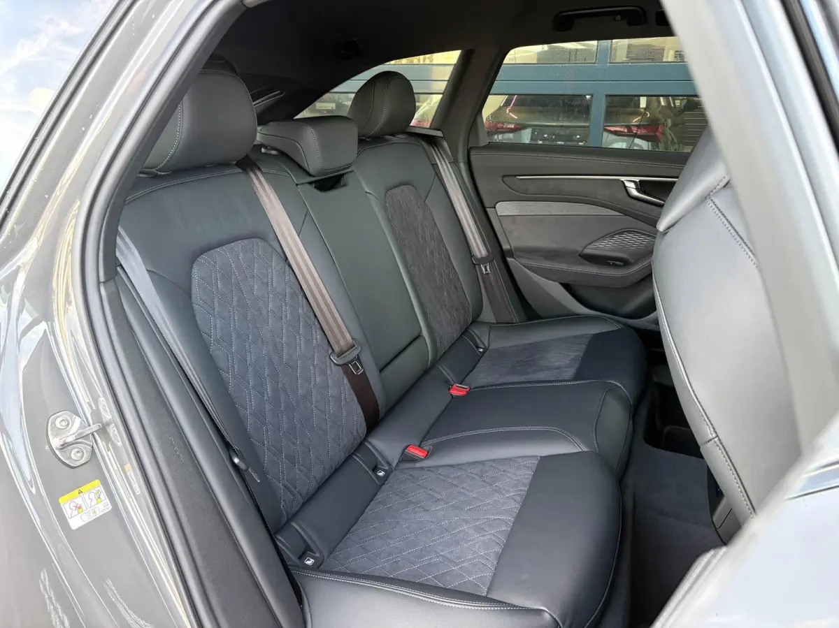 quattro 2.0 allroad e-hybrid 367pk quattro | Trekhaak | 20" Velgen