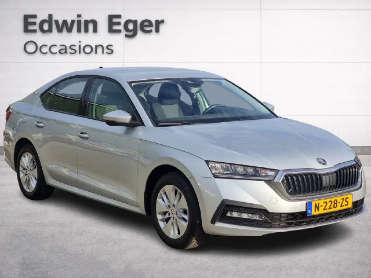 1.0 TSI Business Edition | Apple car play | Android Auto |