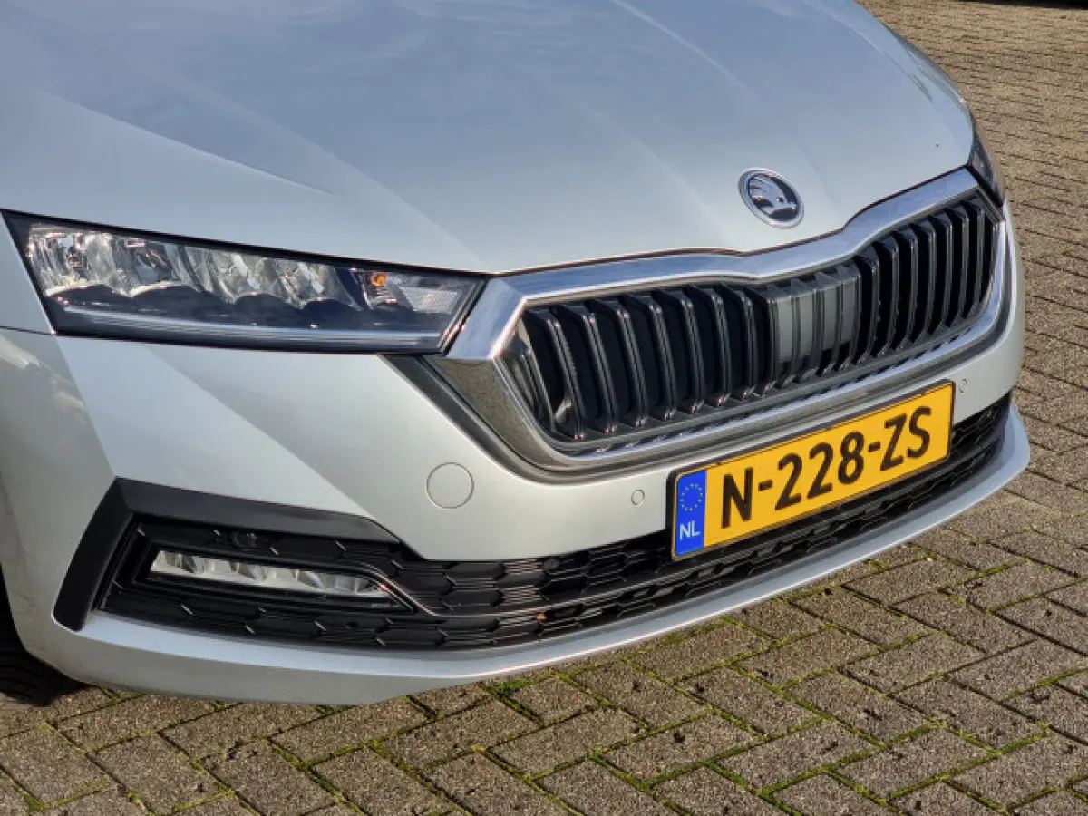 1.0 TSI Business Edition | Apple car play | Android Auto |