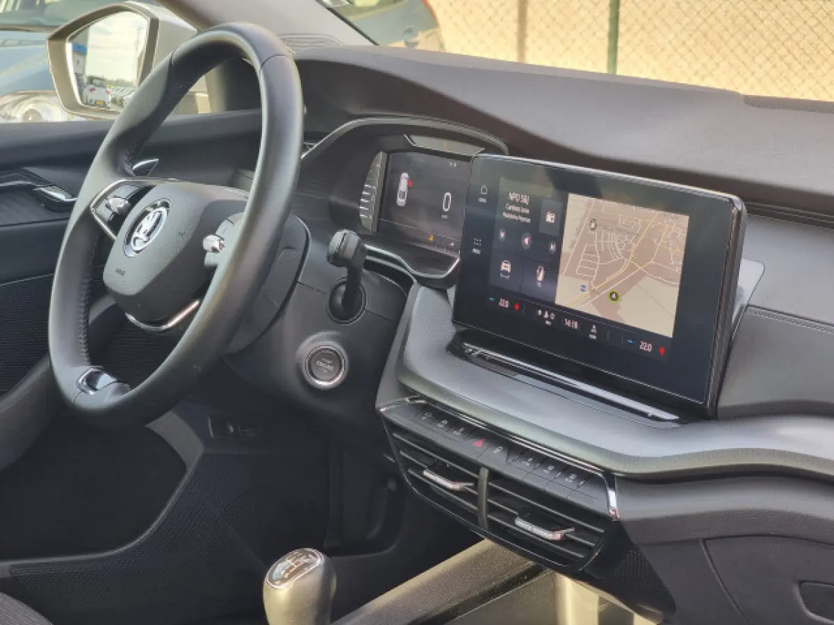 1.0 TSI Business Edition | Apple car play | Android Auto |