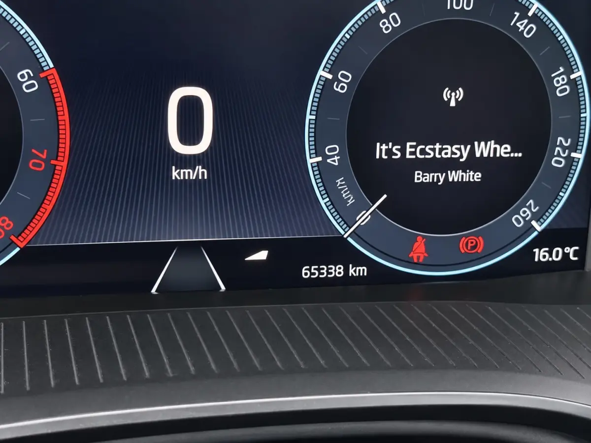 1.0 TSI Business Edition | Apple car play | Android Auto |