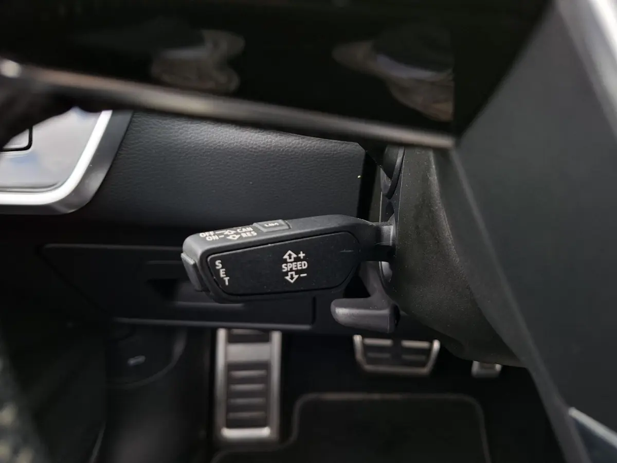55 TFSI e quattro Competition PHEV/S-line/Panoramadak/SOH 96%/Bang & Olufsen20inh LM/Camera/Carplay/Matrix-LED/Privacy Glass