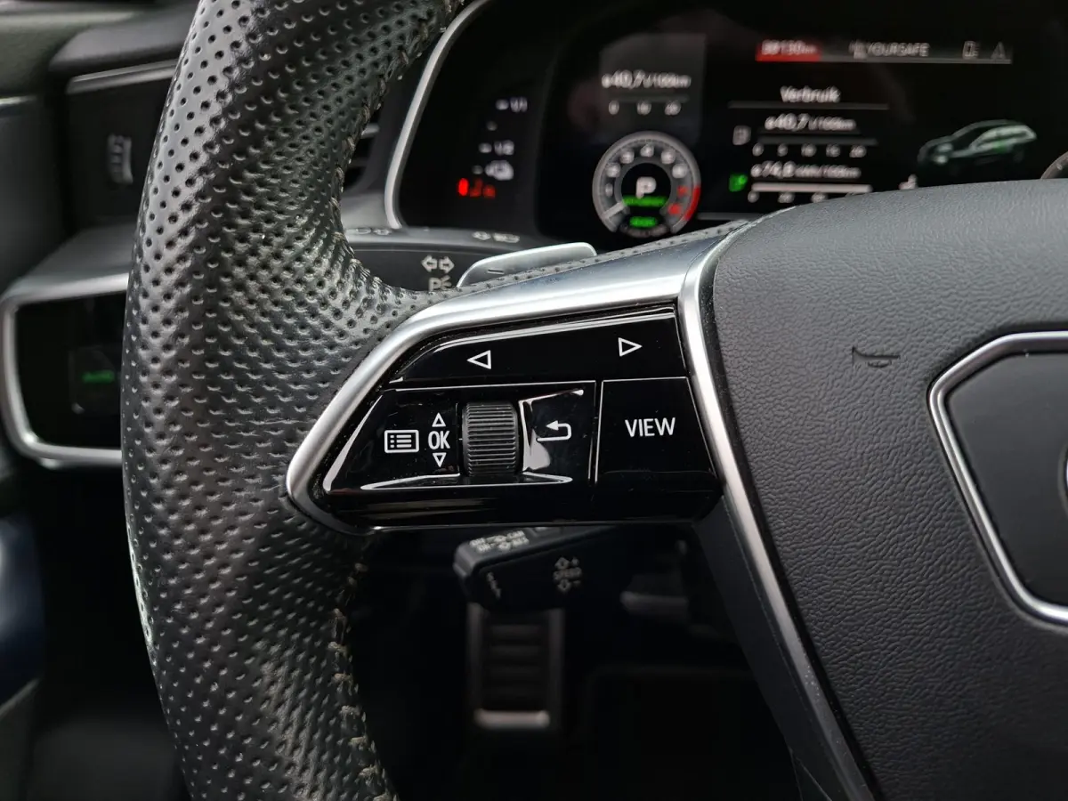 55 TFSI e quattro Competition PHEV/S-line/Panoramadak/SOH 96%/Bang & Olufsen20inh LM/Camera/Carplay/Matrix-LED/Privacy Glass