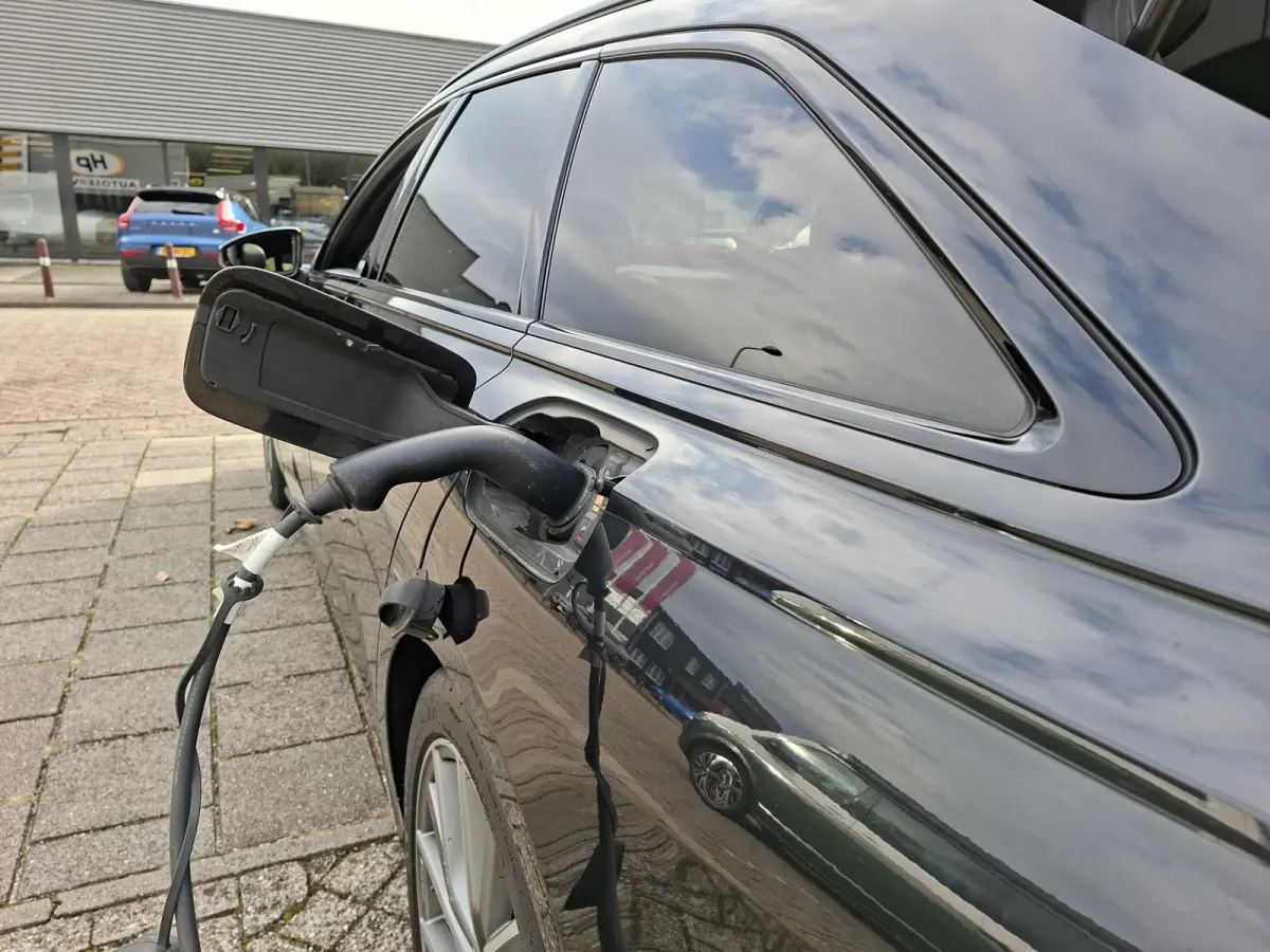 55 TFSI e quattro Competition PHEV/S-line/Panoramadak/SOH 96%/Bang & Olufsen20inh LM/Camera/Carplay/Matrix-LED/Privacy Glass