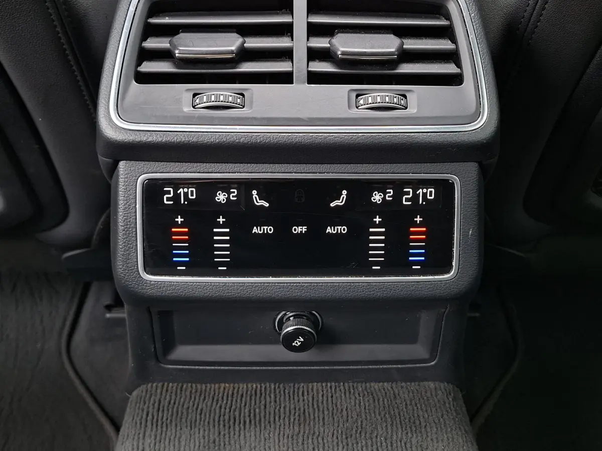 55 TFSI e quattro Competition PHEV/S-line/Panoramadak/SOH 96%/Bang & Olufsen20inh LM/Camera/Carplay/Matrix-LED/Privacy Glass