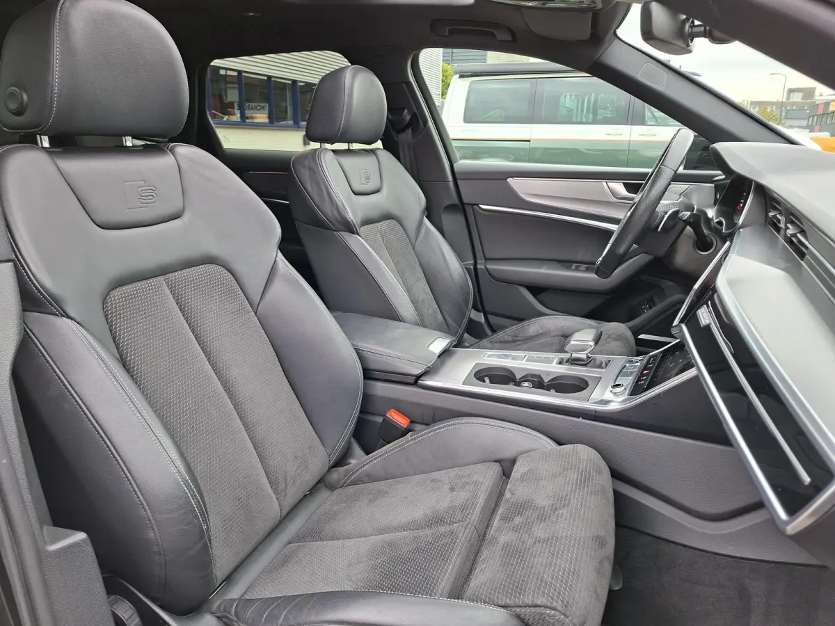 55 TFSI e quattro Competition PHEV/S-line/Panoramadak/SOH 96%/Bang & Olufsen20inh LM/Camera/Carplay/Matrix-LED/Privacy Glass