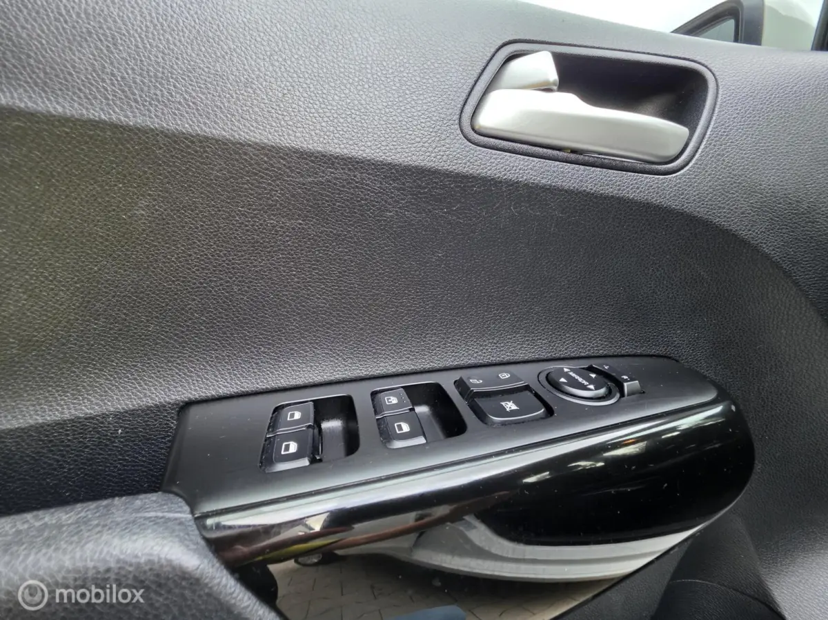 1.0 MPi DynamicLine, Apple Carplay/Android auto,