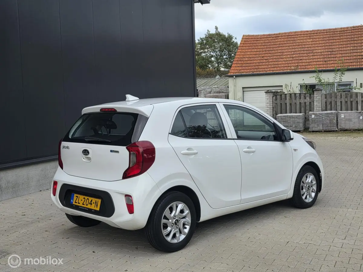 1.0 MPi DynamicLine, Apple Carplay/Android auto,