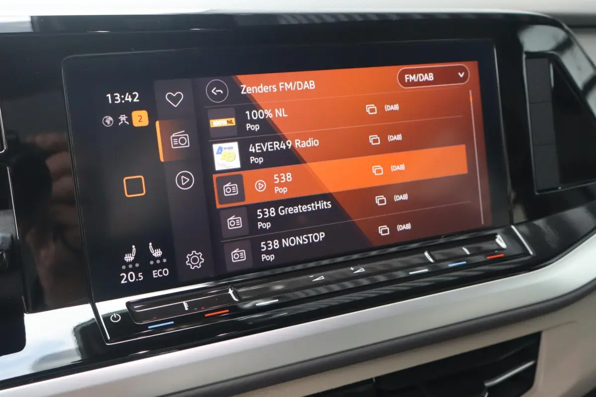 1.4 TSI eHybrid 218pk L1H1 | SoH 95% | Navigatie Pakket