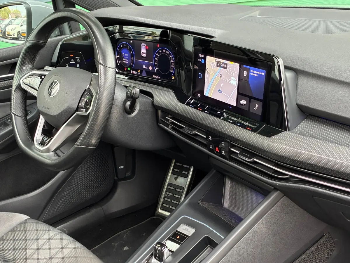 1.5 eTSI R-Line Business+|Automaat|Panoramadak|Camera|Navigatie|CarPlay|CruiseControl|Climatronic|Goed Onderhouden