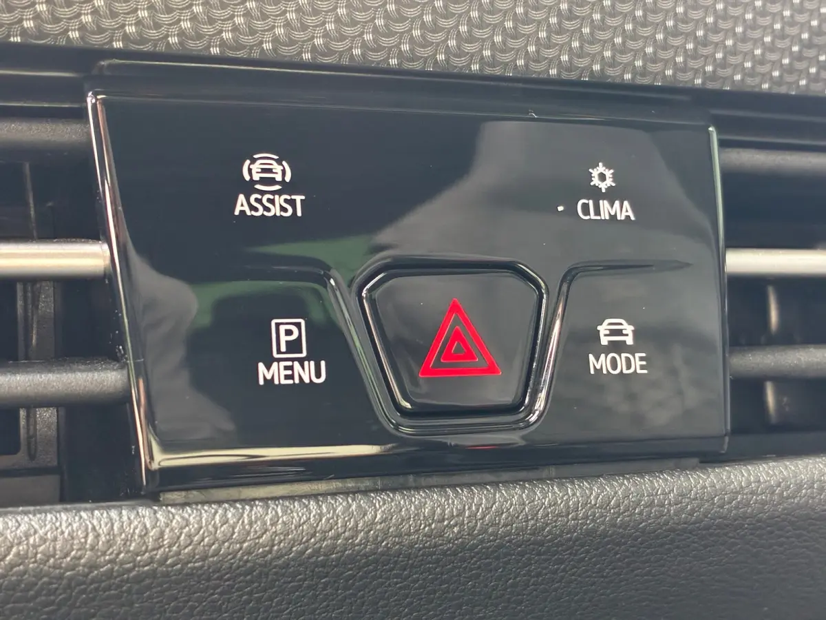 1.5 eTSI R-Line Business+|Automaat|Panoramadak|Camera|Navigatie|CarPlay|CruiseControl|Climatronic|Goed Onderhouden