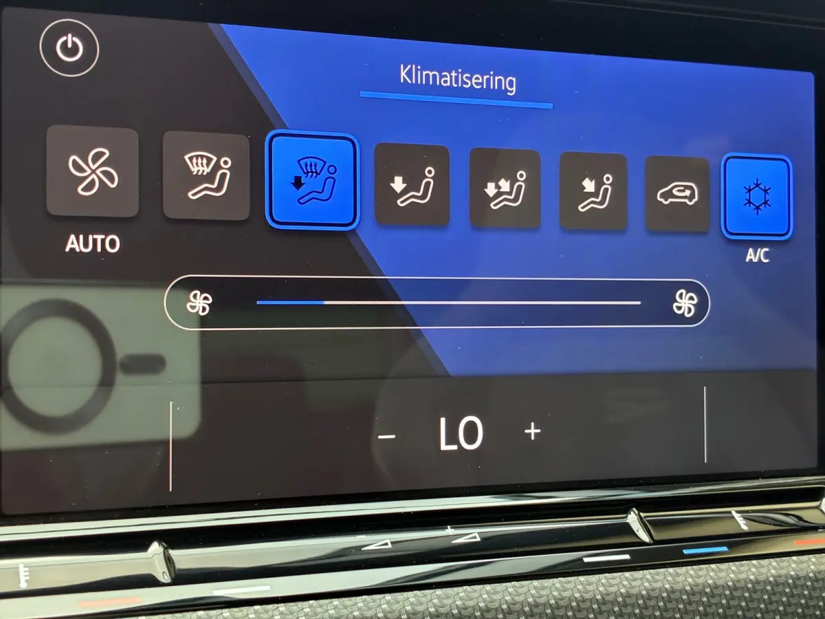 1.5 eTSI R-Line Business+|Automaat|Panoramadak|Camera|Navigatie|CarPlay|CruiseControl|Climatronic|Goed Onderhouden