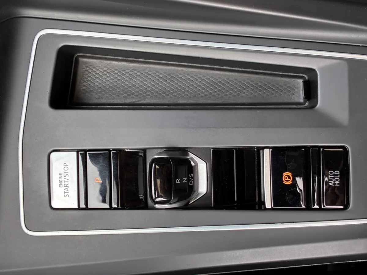1.5 eTSI R-Line Business+|Automaat|Panoramadak|Camera|Navigatie|CarPlay|CruiseControl|Climatronic|Goed Onderhouden