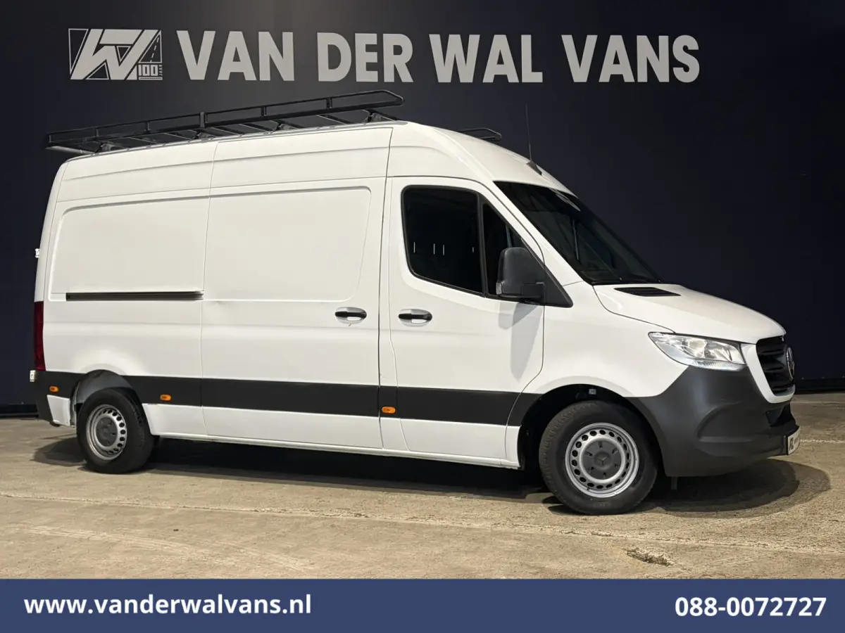 314 CDI 143pk L2H2 Euro6 Airco | Camera | Imperiaal | Trekhaak | Apple Carplay Cruisecontrol, Android Auto, Stoelverwarming, 270 Graden Achterdeuren, Bijrijdersbank