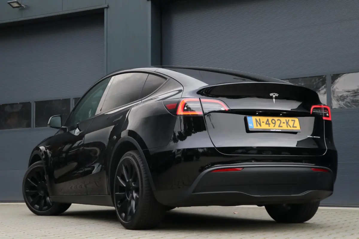 Long Range AWD 75 kWh 351PK Panodak 360View Premium 20'Inch DualMotor Stoelverwarming Voor/Achter 47000KM BJ2021