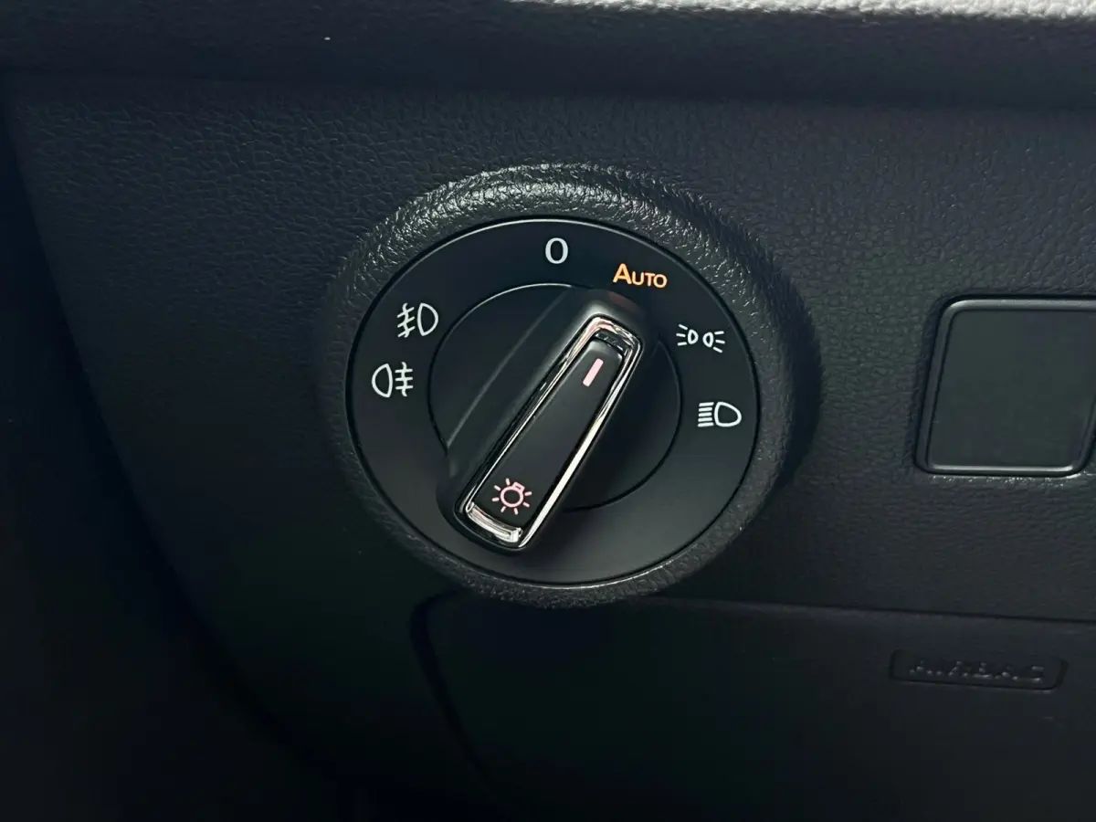 1.0 EcoTSI|LED|Navi|Stoelverw.|Clima|Cruise|PDC