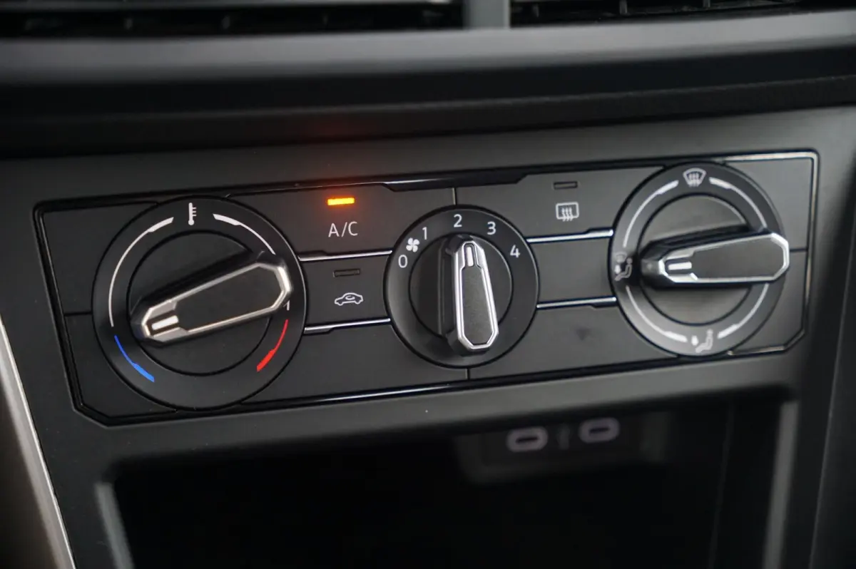 1.0 TSI 95pk DSG Life | Navigatie | Applecarplay & Androidauto | Parkeersensoren