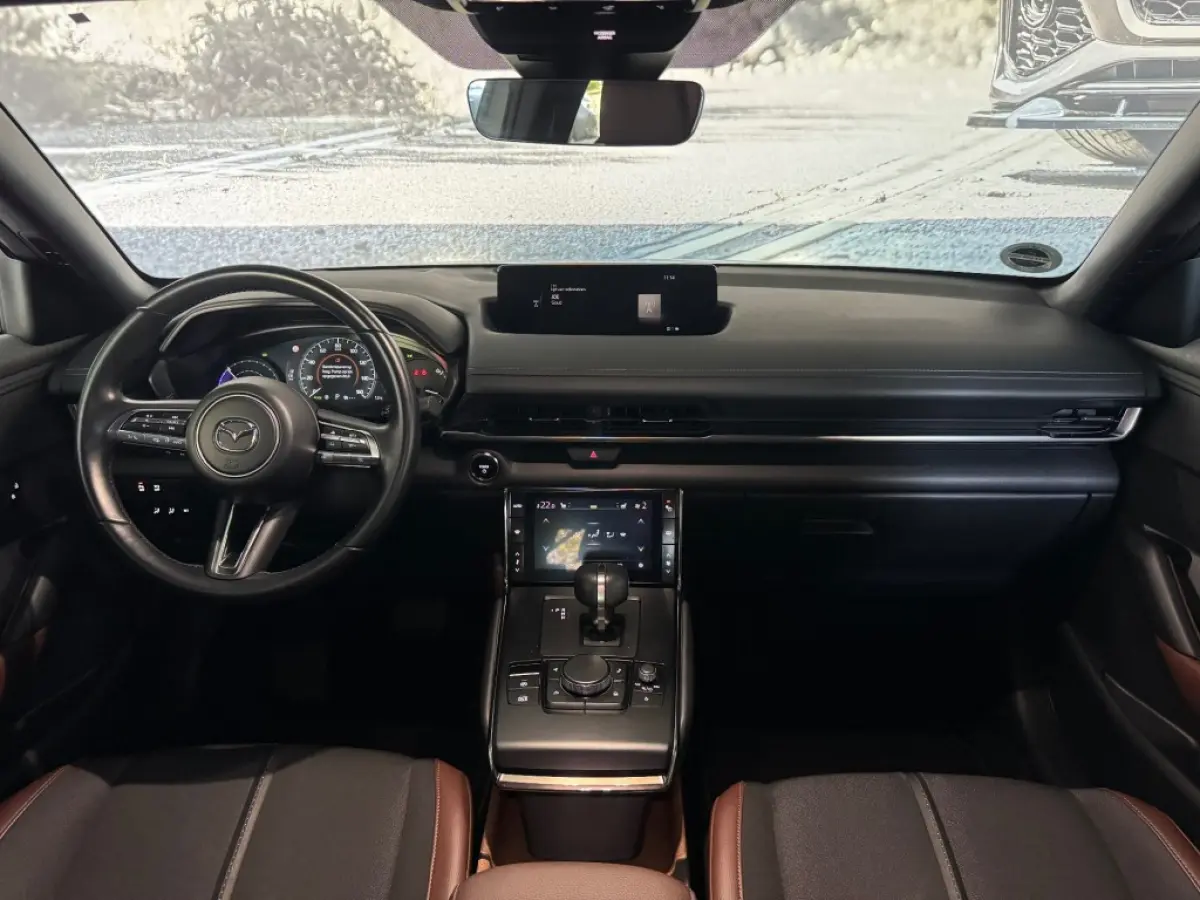 e-SkyActiv EV 145 Advantage 36 kWh / 27971 km / CarPlay / All-season banden.