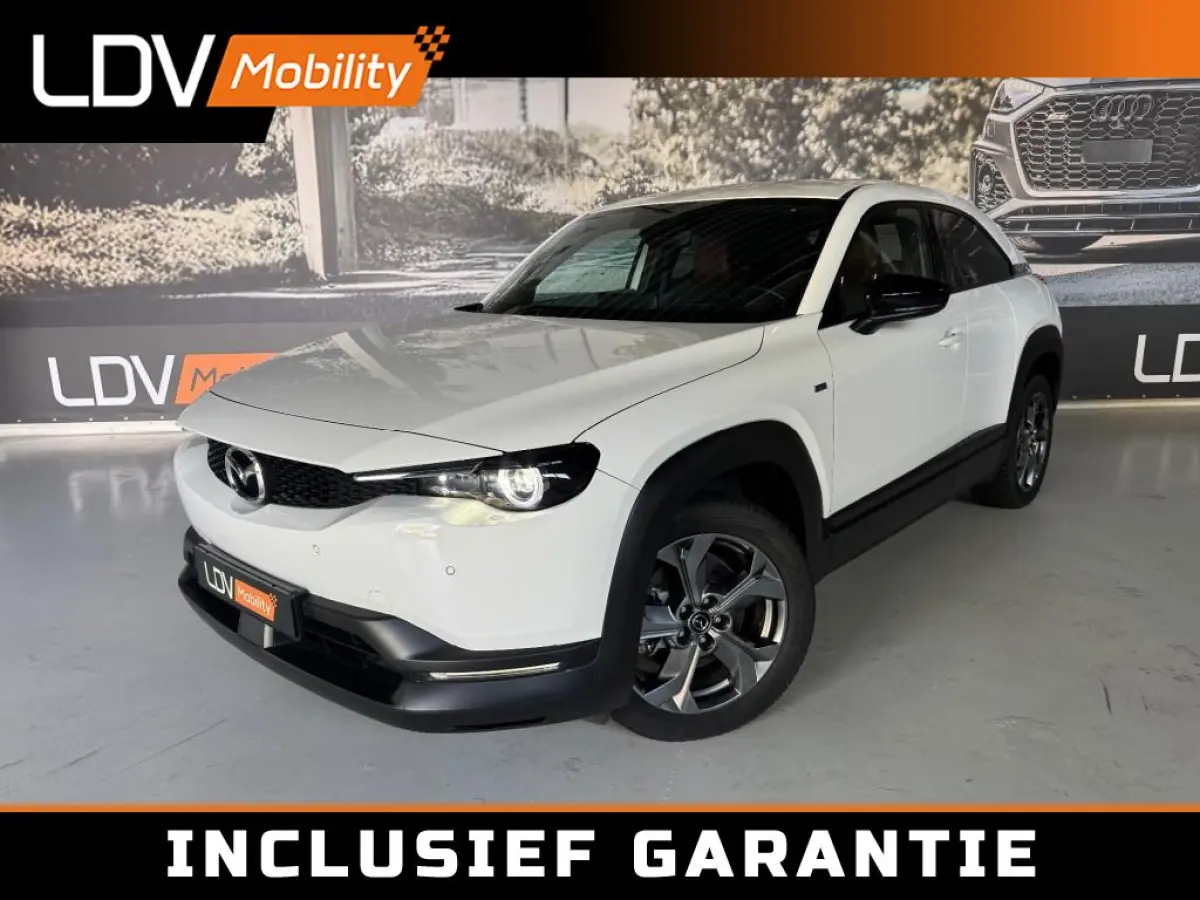 e-SkyActiv EV 145 Advantage 36 kWh / 27971 km / CarPlay / All-season banden.