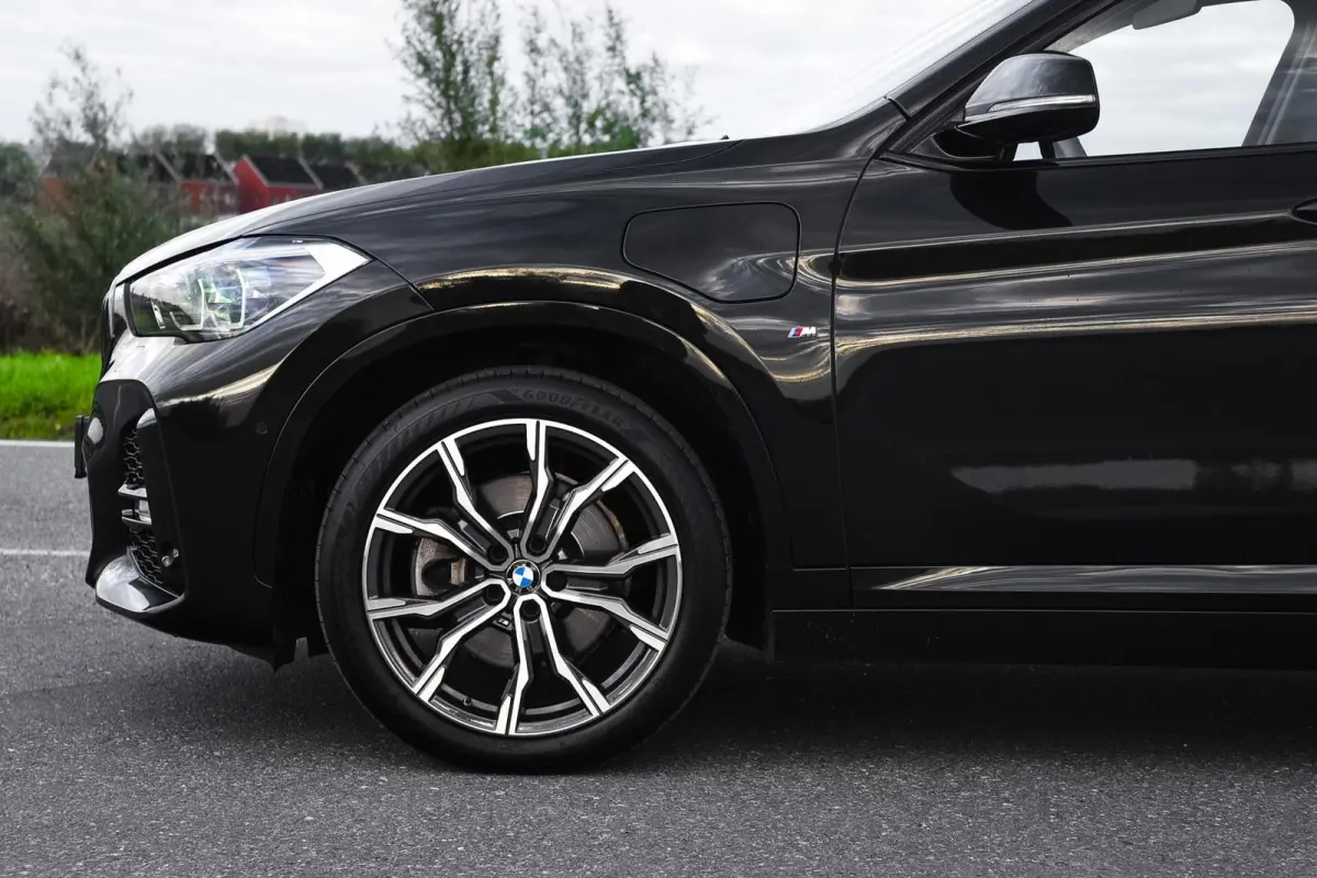 xDrive25e M Sport | Pano | HUD | Leder | ACC