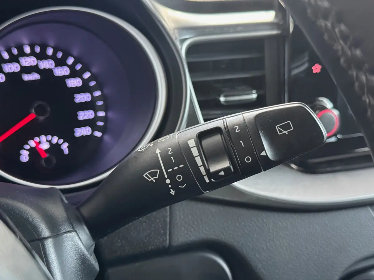 1.0 T-GDi DynamicPlusLine CarPlay Camera Stoel-Stuur verwarming Trekhaak