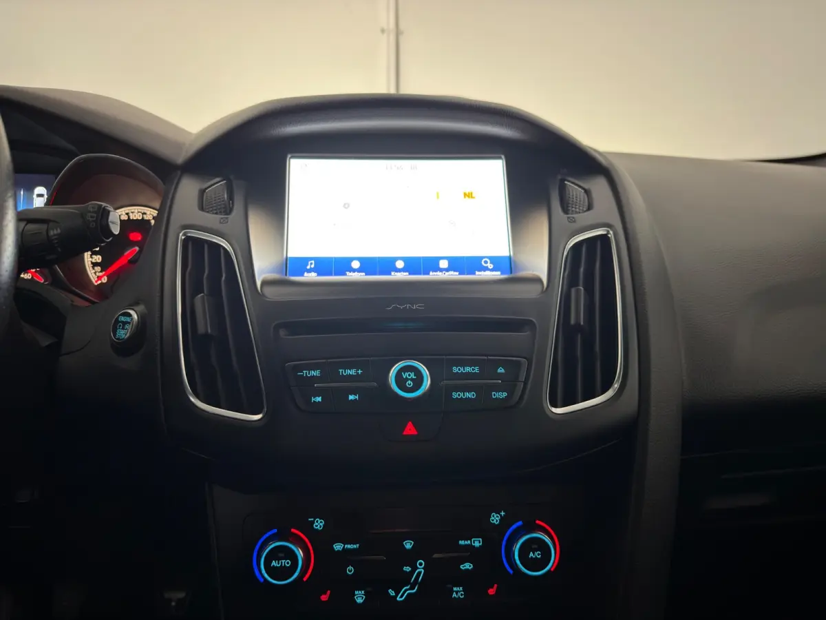2.0 ST|DEALER ONDERHOUDEN|CARPLAY|INRUIL MOGELIJK|