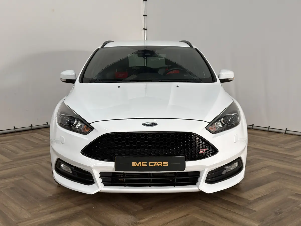 2.0 ST|DEALER ONDERHOUDEN|CARPLAY|INRUIL MOGELIJK|