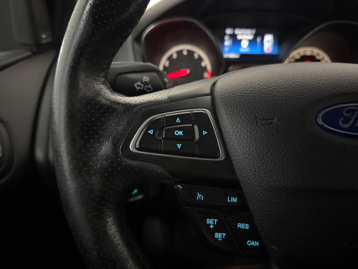 2.0 ST|DEALER ONDERHOUDEN|CARPLAY|INRUIL MOGELIJK|