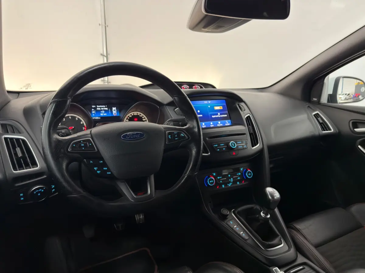 2.0 ST|DEALER ONDERHOUDEN|CARPLAY|INRUIL MOGELIJK|