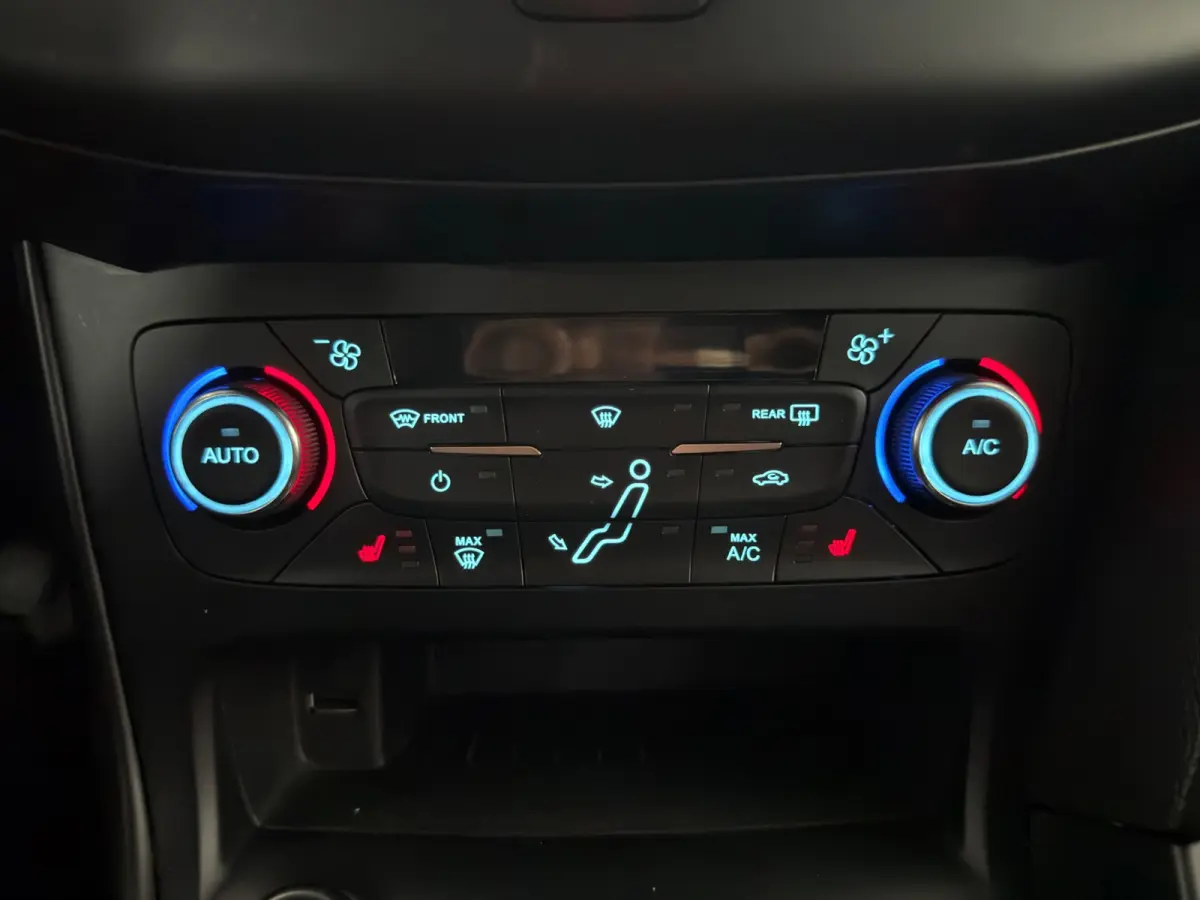2.0 ST|DEALER ONDERHOUDEN|CARPLAY|INRUIL MOGELIJK|