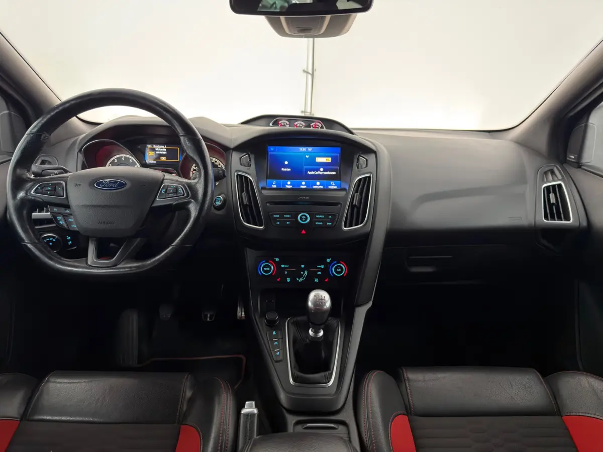 2.0 ST|DEALER ONDERHOUDEN|CARPLAY|INRUIL MOGELIJK|