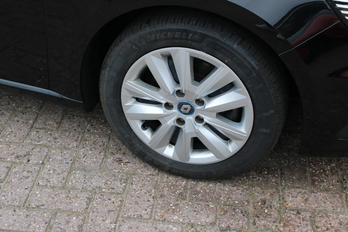 Estate 1.6 Plug-In Hybrid 160 Business Zen