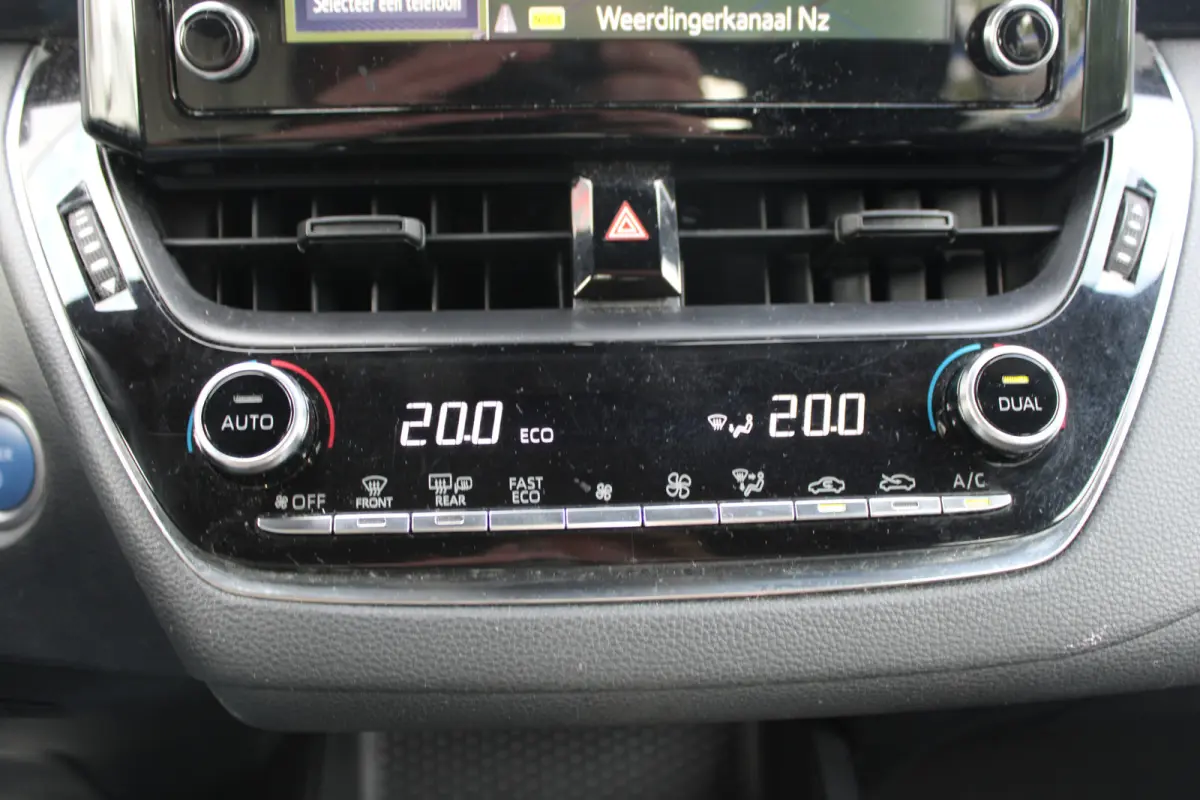 1.8 Hybrid Comfort//Navi//Ecc!!