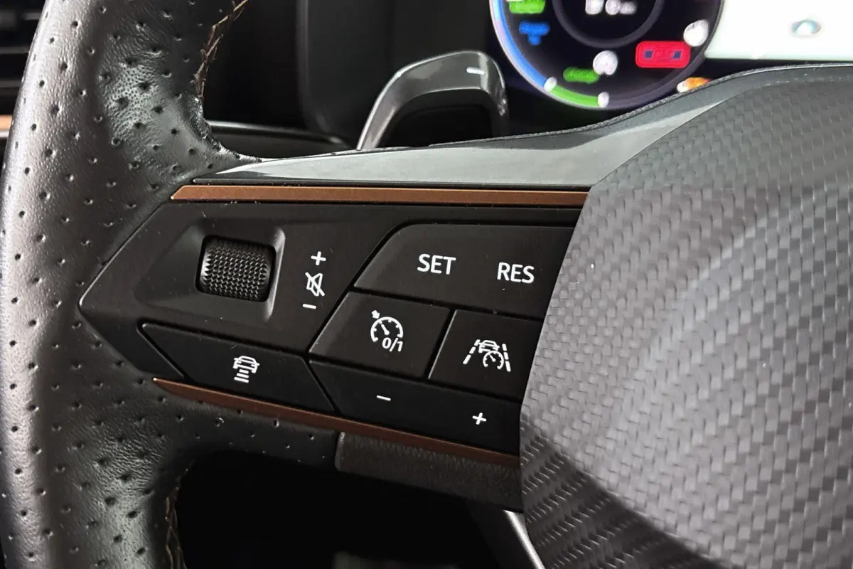 1.4 e-Hybrid Adrenaline Stuur-Stoelverwarming Kuipstoelen Camera Keyless