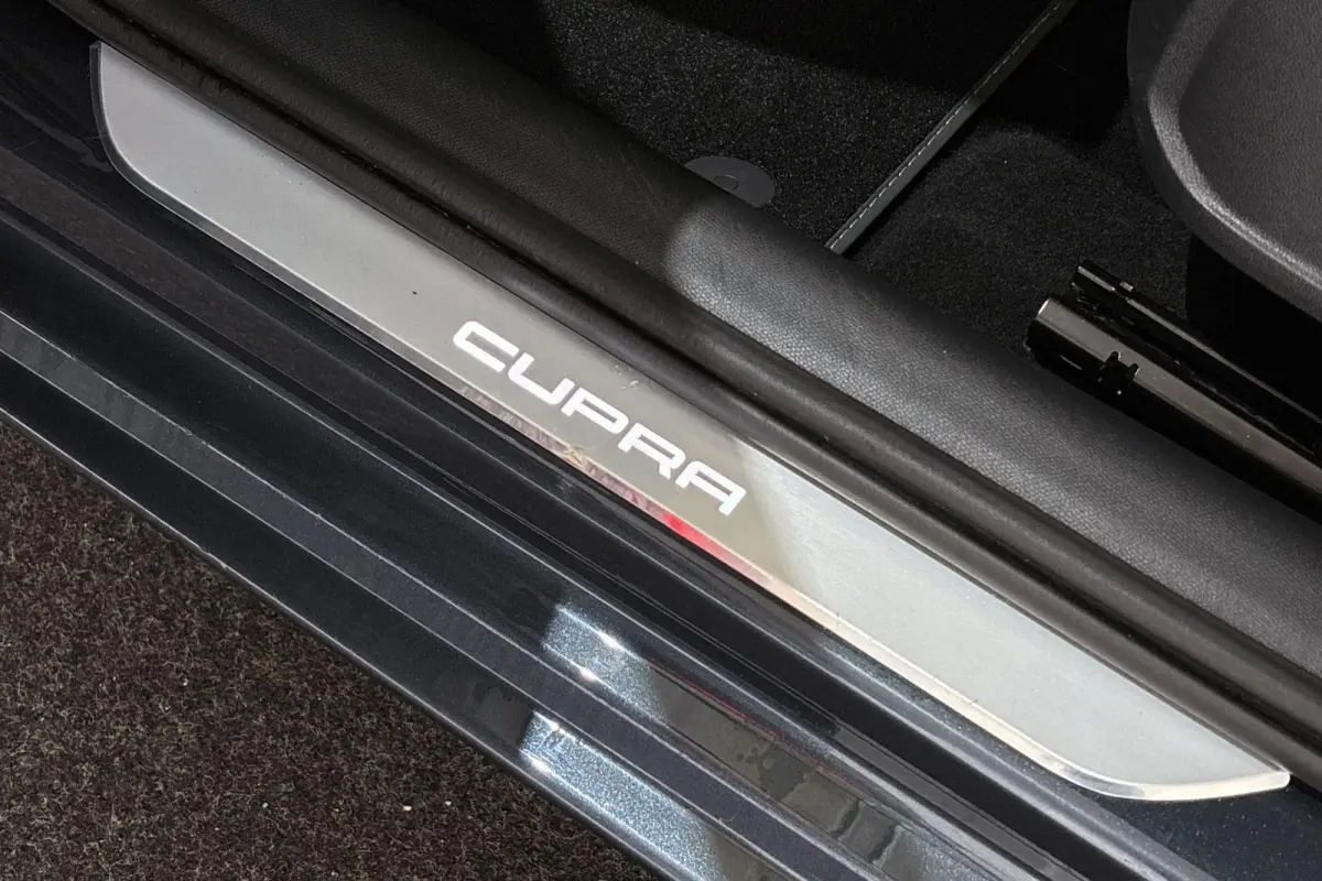 1.4 e-Hybrid Adrenaline Stuur-Stoelverwarming Kuipstoelen Camera Keyless