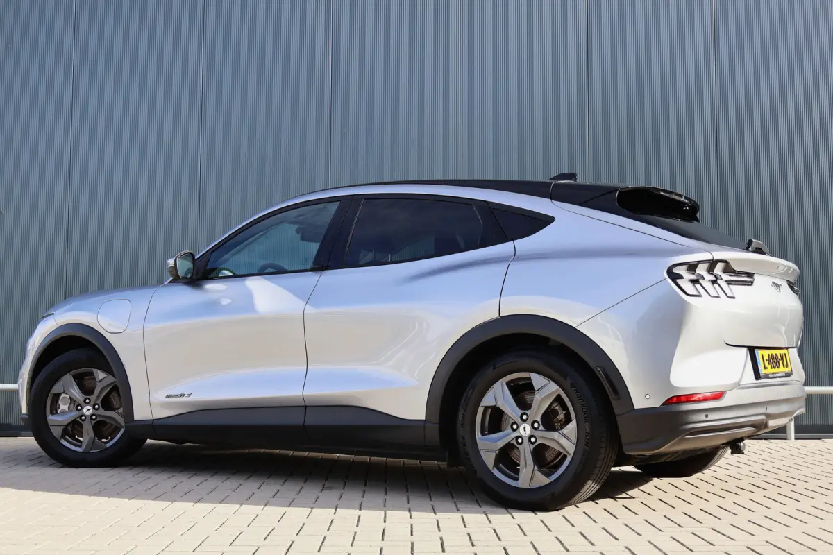 RWD 75 kWh 93% soh! | Technology Plus Pakket | Trekhaak | Pano | 360 Camera | Bang & Olufsen | Adaptieve Cruise