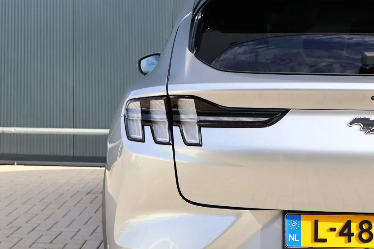 RWD 75 kWh 93% soh! | Technology Plus Pakket | Trekhaak | Pano | 360 Camera | Bang & Olufsen | Adaptieve Cruise