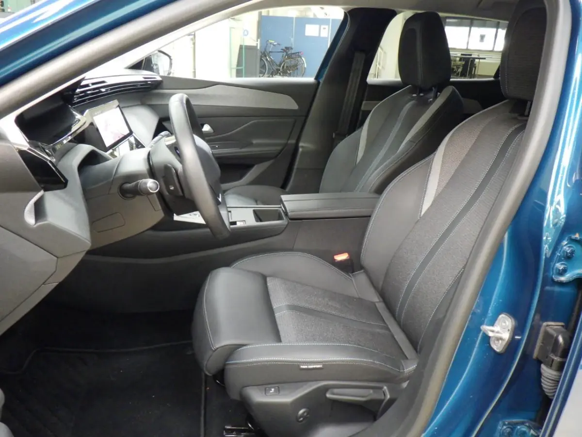1.6 HYbrid 225 EAT8 Allure Avantage SOH 99% | Tot 8 Jaar Garantie | Automaat | Carplay | Camera 360* Graden | Navigatie | Adaptieve Cruise Control | Dodehoekbewaking | PDC V+A | Origineel NL