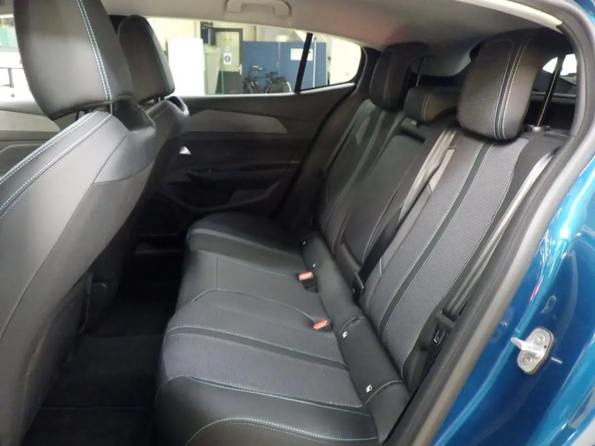 1.6 HYbrid 225 EAT8 Allure Avantage SOH 99% | Tot 8 Jaar Garantie | Automaat | Carplay | Camera 360* Graden | Navigatie | Adaptieve Cruise Control | Dodehoekbewaking | PDC V+A | Origineel NL